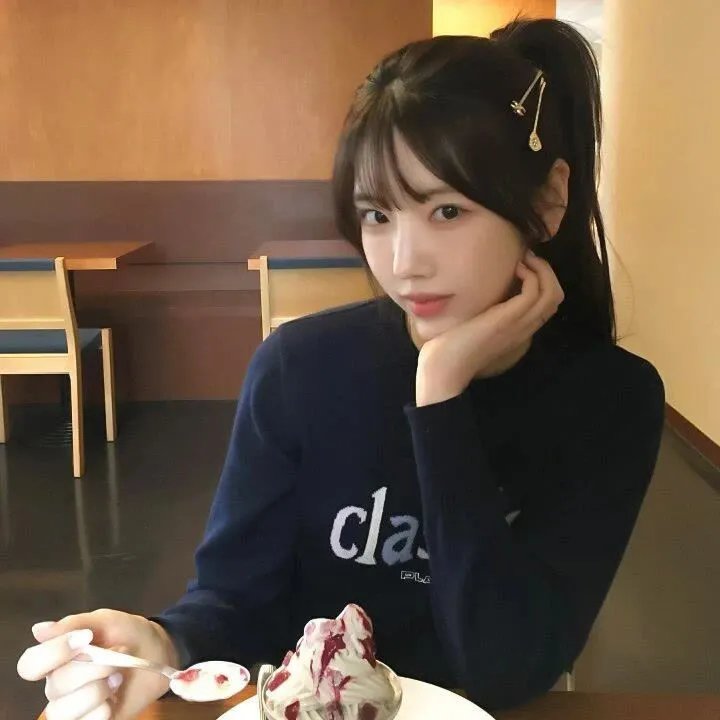 黑夜里的眼睛